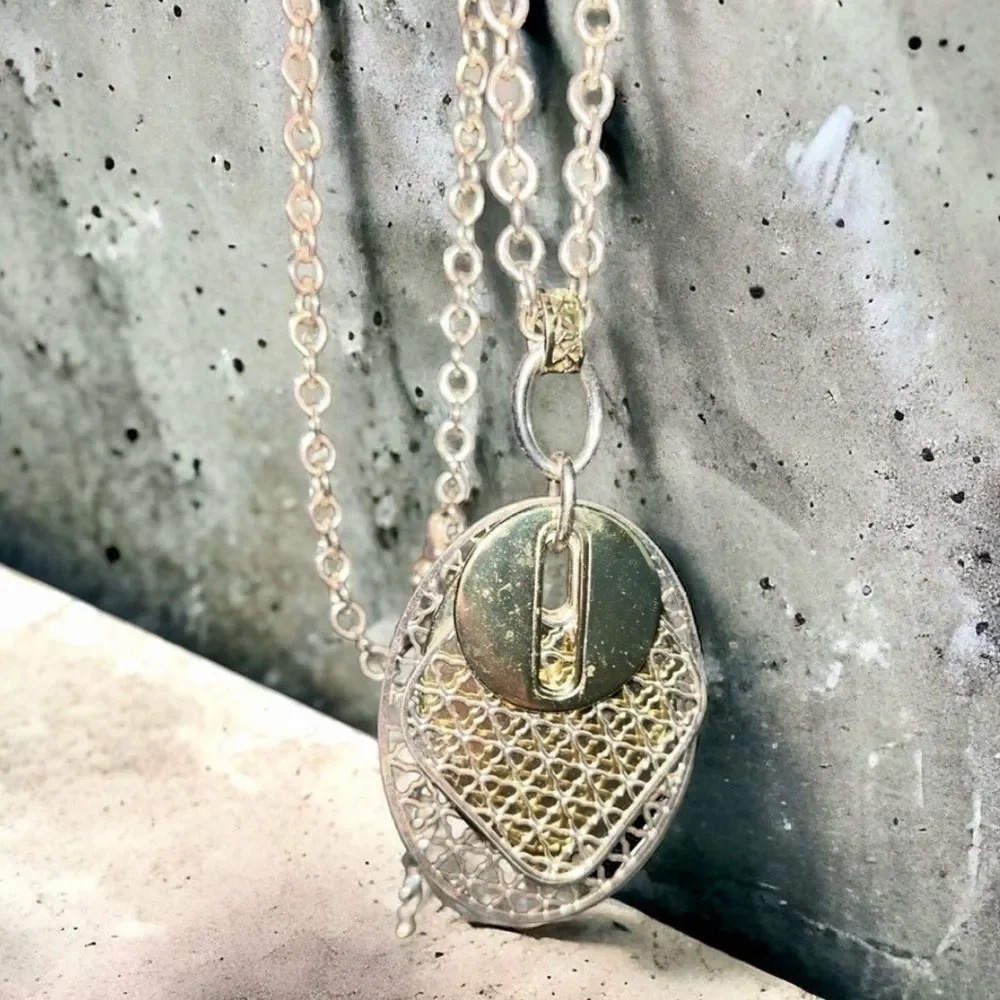 Stylish Silver-tone Multi-Charm Pendant Necklace – Gift Box Included! 🍭